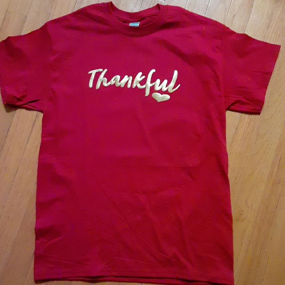 BEAUTIFUL "THANKFUL" BRAND NEW TEE.